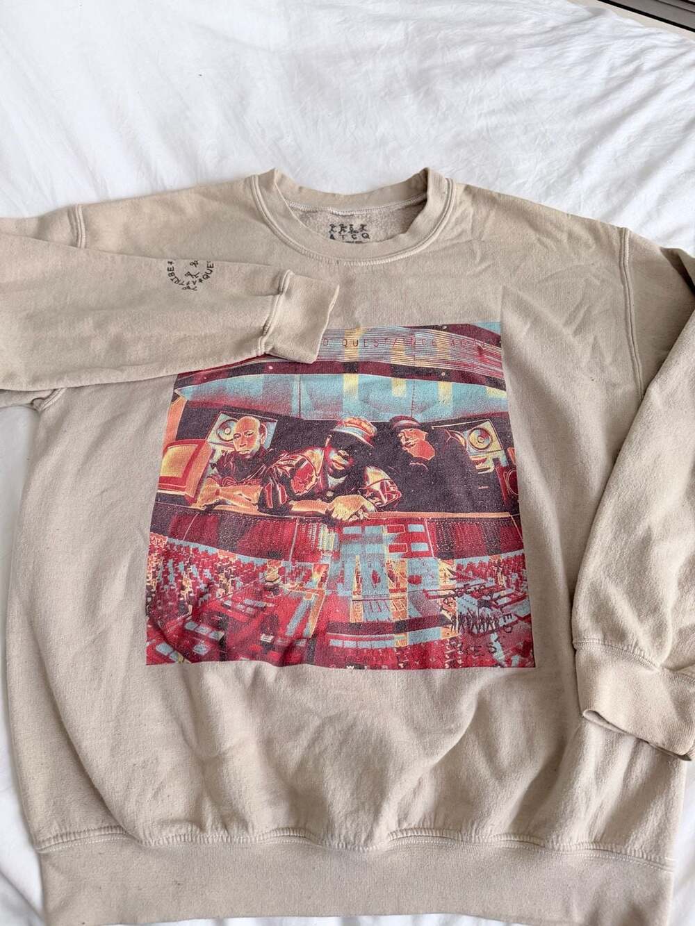 ATCQ A Tribe Called Quest The Thread Shop Graphic Crewneck Sweatshirt Tan Medium